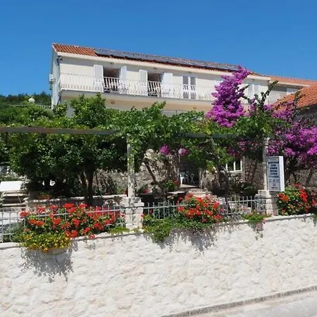 Apartment & Eva - Two Bedroom With Terrace And Sea View Veliki *